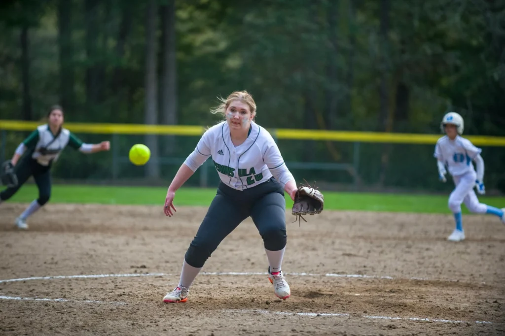 women's softball team uniforms